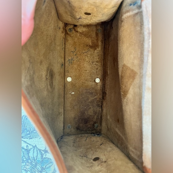 Dooney & Burke All-Weather Leather Vintage Essex Purse - Picture 10 of 16